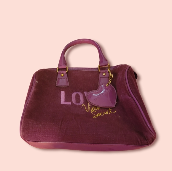 Victoria's Secret Handbags - 🚨MUST BUNDLE 3 OR MORE🚨 Victoria's Secret LOVE purple bag with purple heart.